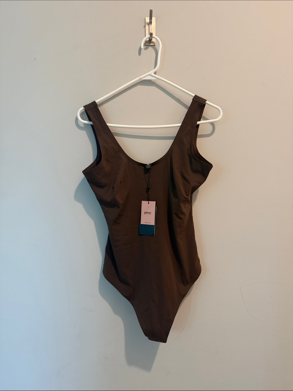 Bonded scoop tank shapesuit in brown